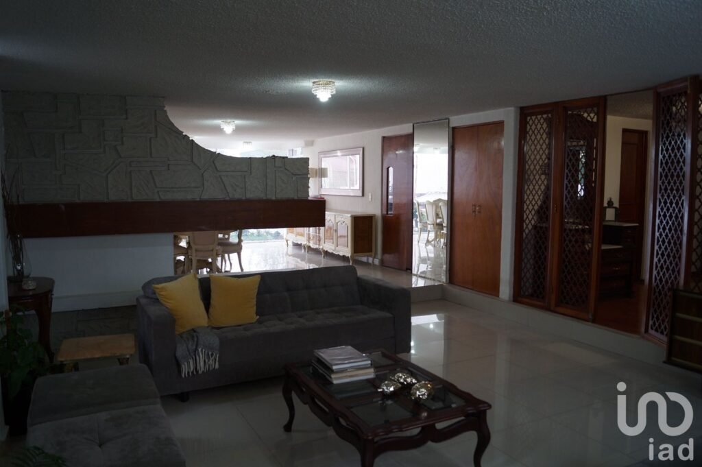 Casa en Cd. Satélite, Naucalpan para modernizar