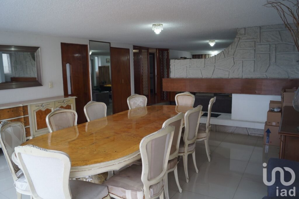Casa en Cd. Satélite, Naucalpan para modernizar