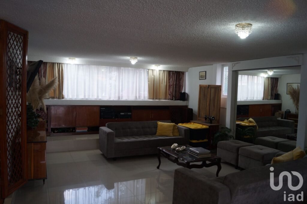 Casa en Cd. Satélite, Naucalpan para modernizar