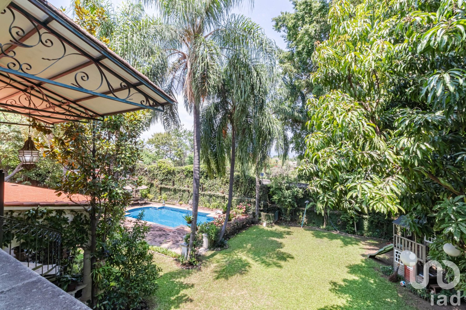 Vendo Exclusiva Residencia Contemporánea con Vista a las Montañas, Cuernavaca
