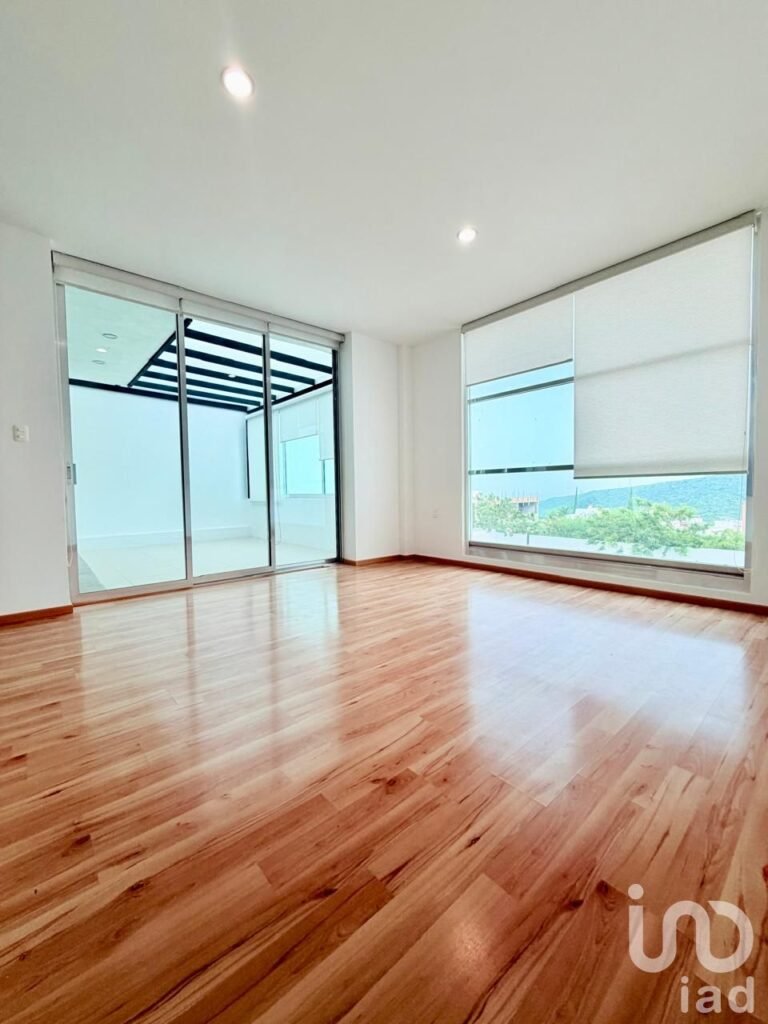 Casa en Renta Amplio Jardín y 3 Recamaras Cumbres del Cimatario Huimilpan Qro.