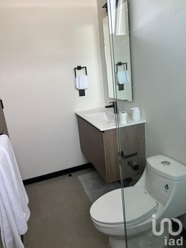 Departamento Moderno de 1 Habitacion en Venta en Playa Del Carmen