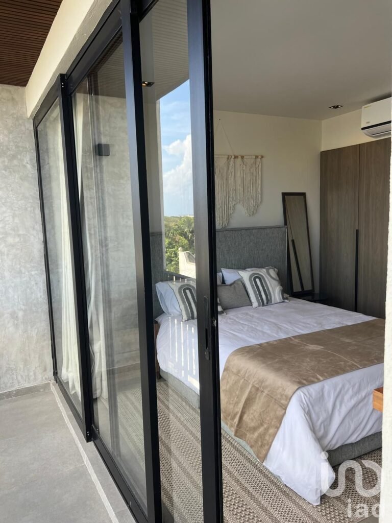 Departamento Moderno de 1 Habitacion en Venta en Playa Del Carmen