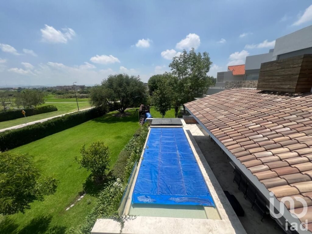 EXCLUSIVA CASA EN EL CAMPANARIO