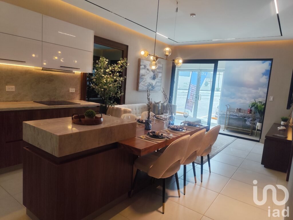 Casa en Venta Zona Residencial en García, Incluye COCINA * y Puertas de Seguridad $2,378,000
