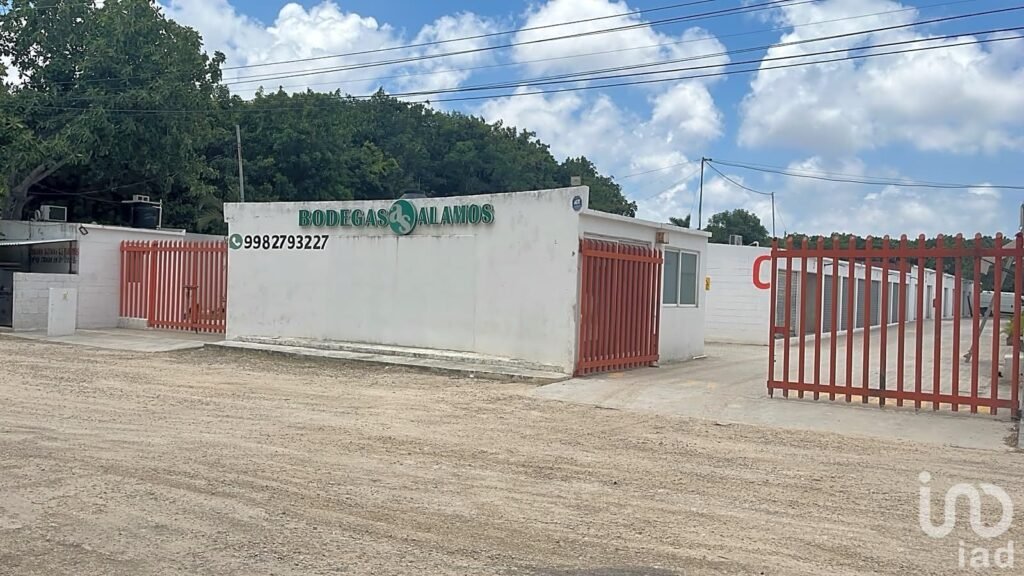 45 Bodegas en VENTA corredor Huayacán en Cancún Quintana Roo