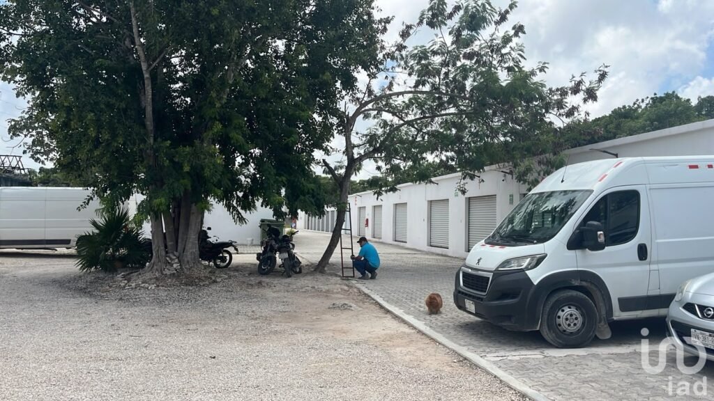 45 Bodegas en VENTA corredor Huayacán en Cancún Quintana Roo