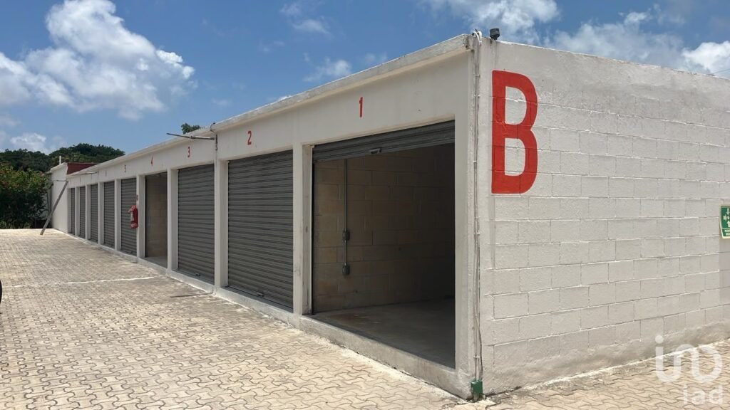 45 Bodegas en VENTA corredor Huayacán en Cancún Quintana Roo