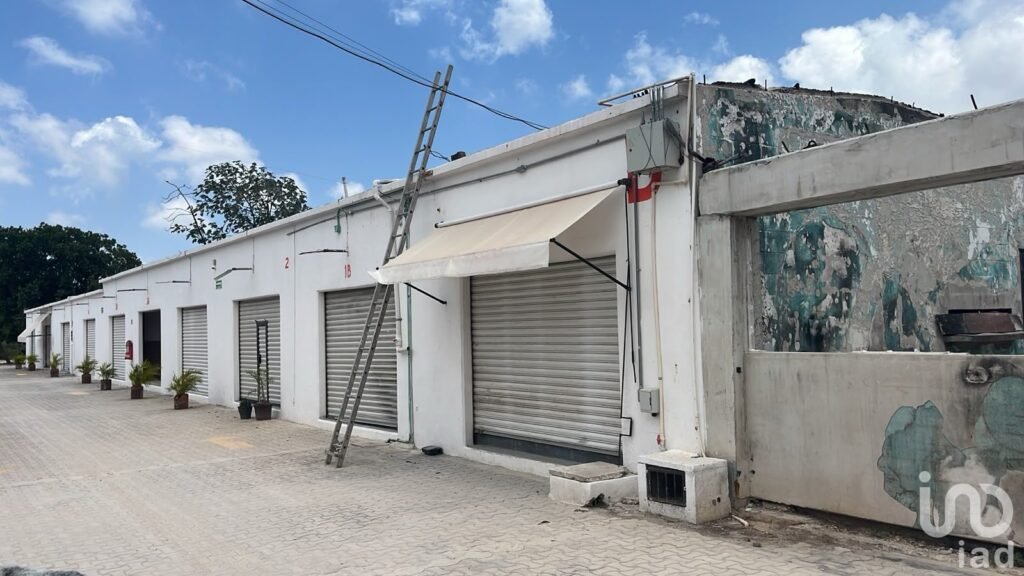 45 Bodegas en VENTA corredor Huayacán en Cancún Quintana Roo
