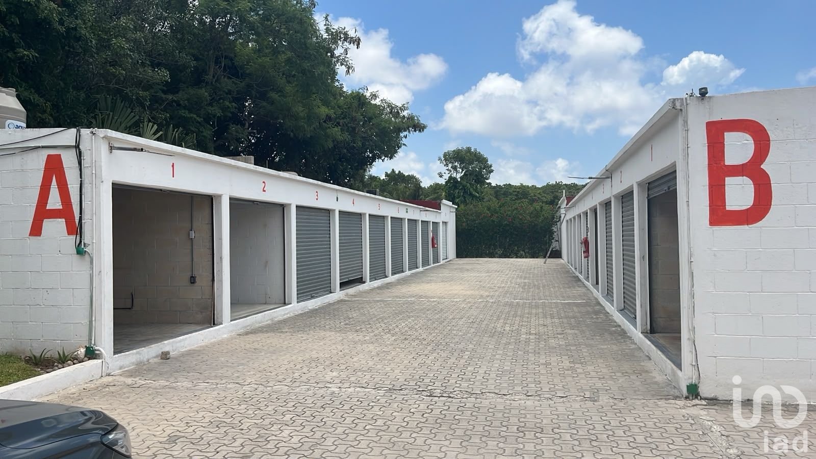 45 Bodegas en VENTA corredor Huayacán en Cancún Quintana Roo