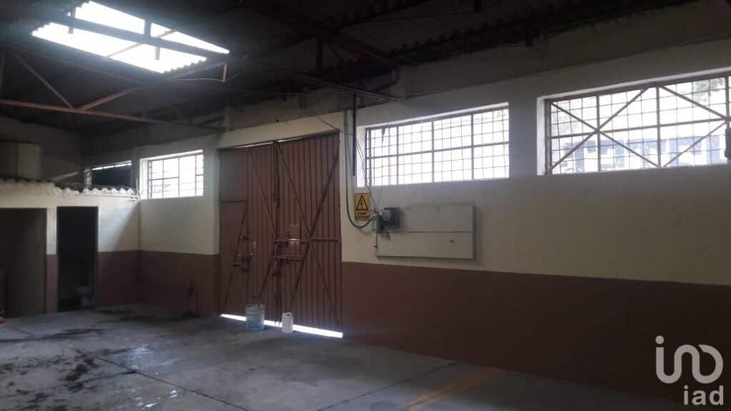 Bodega en Venta en calle Lluvia de Oro, Colonia Los Ángeles Apanoaya