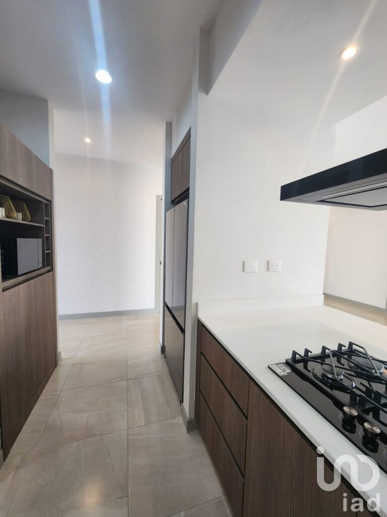 Casa en cerrada con amenidades como alberca en zona viñedos en Torreón