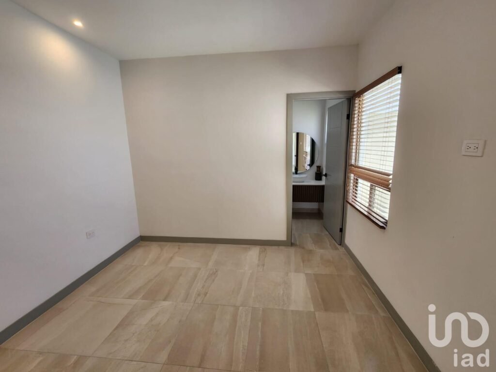 Casa en cerrada con amenidades como alberca en zona viñedos en Torreón