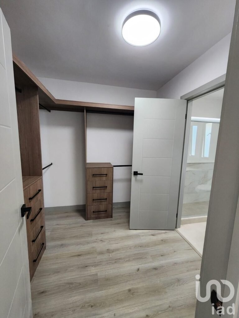 Casa en cerrada con amenidades como alberca en zona viñedos en Torreón