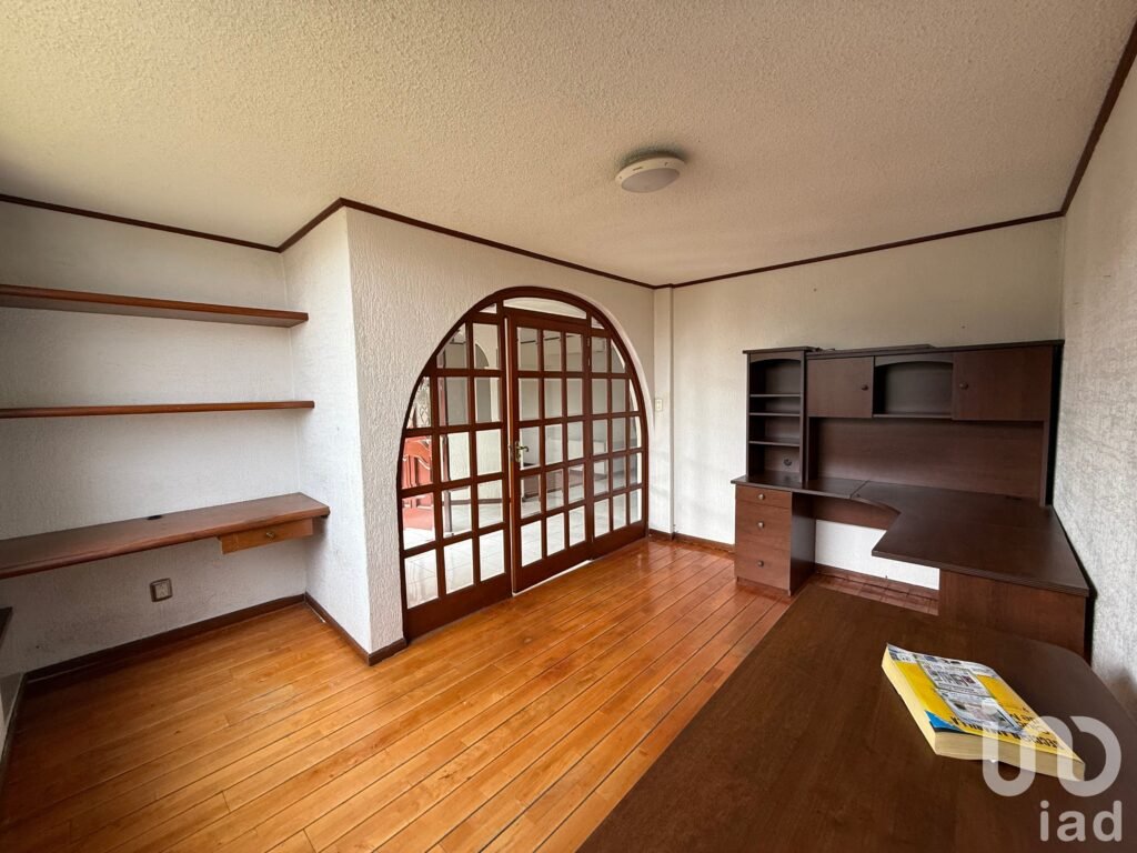 CASA EN VENTA EN SATÉLITE, CIRCUITO NOVELISTAS