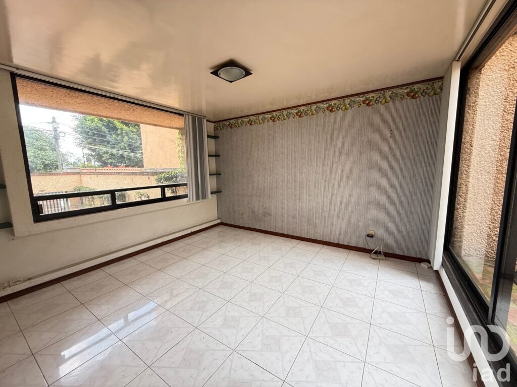 CASA EN VENTA EN SATÉLITE, CIRCUITO NOVELISTAS
