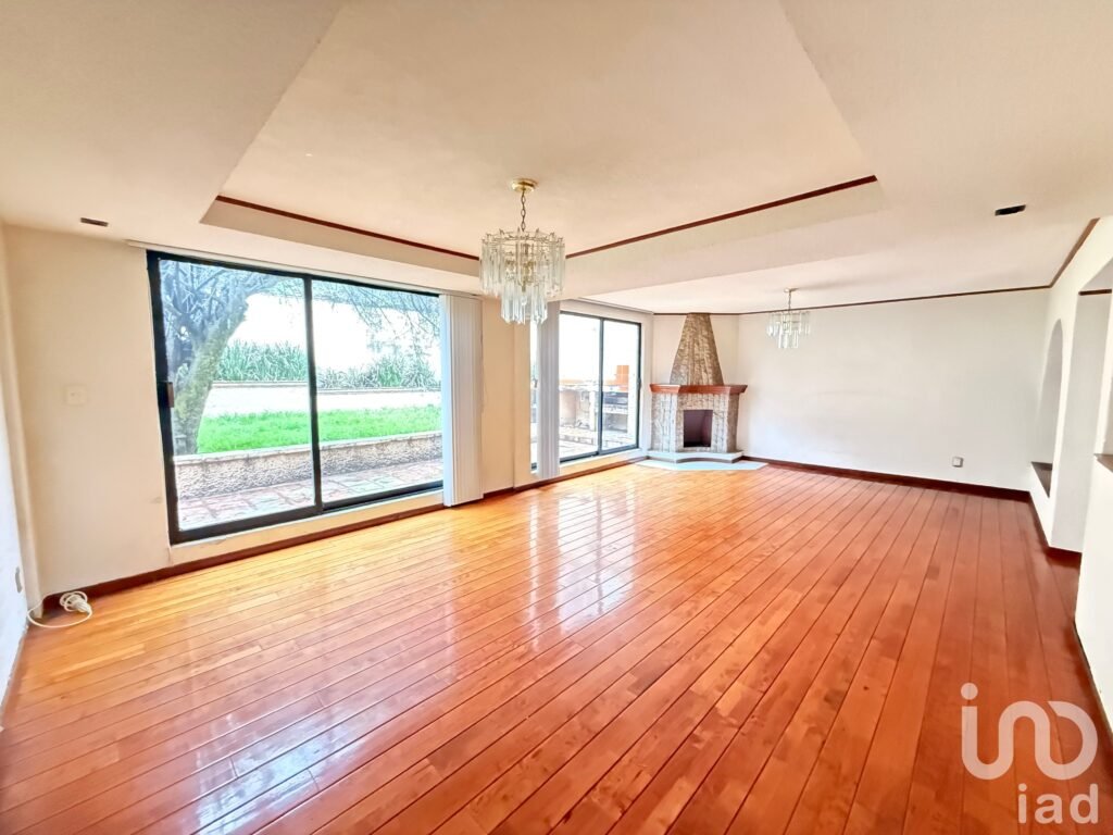 CASA EN VENTA EN SATÉLITE, CIRCUITO NOVELISTAS