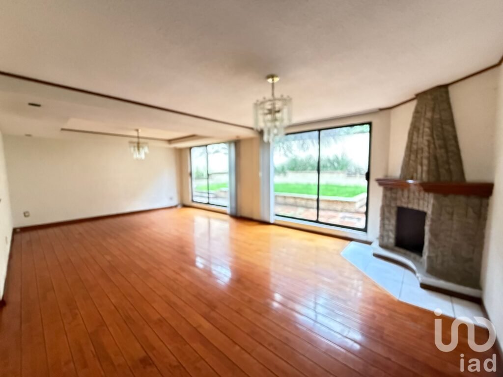 CASA EN VENTA EN SATÉLITE, CIRCUITO NOVELISTAS