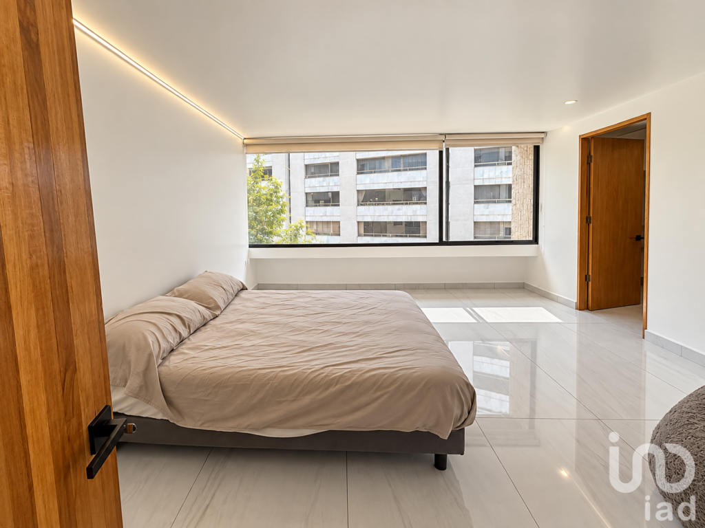 Departamento en renta en Lomas de Chapultepec | 330 m², 3 recámaras y 2 estacionamientos