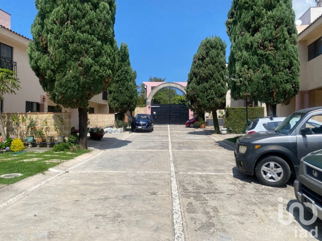 VENTA DE CASA EN CONDOMINIO