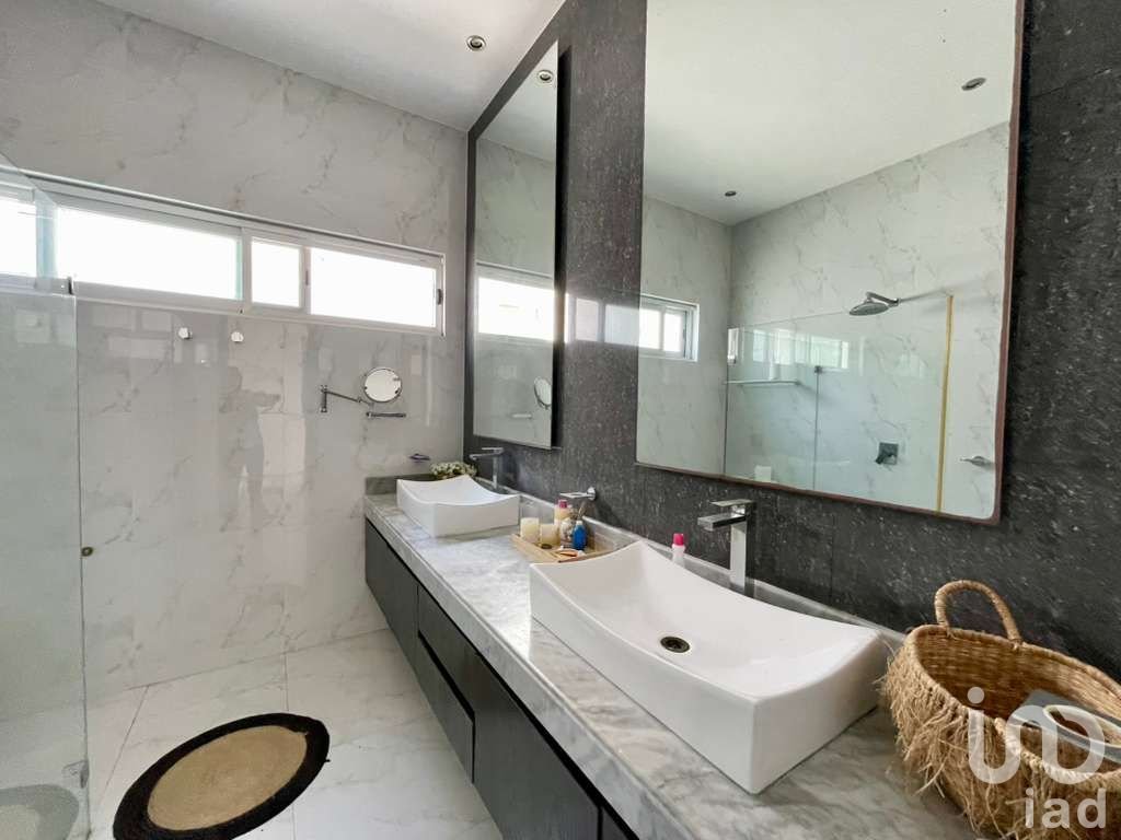 VENTA DE CASA EN RESIDENCIAL CUMBRES, CANCUN