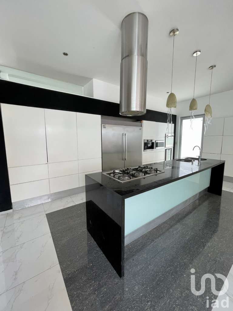 VENTA DE CASA EN RESIDENCIAL CUMBRES, CANCUN