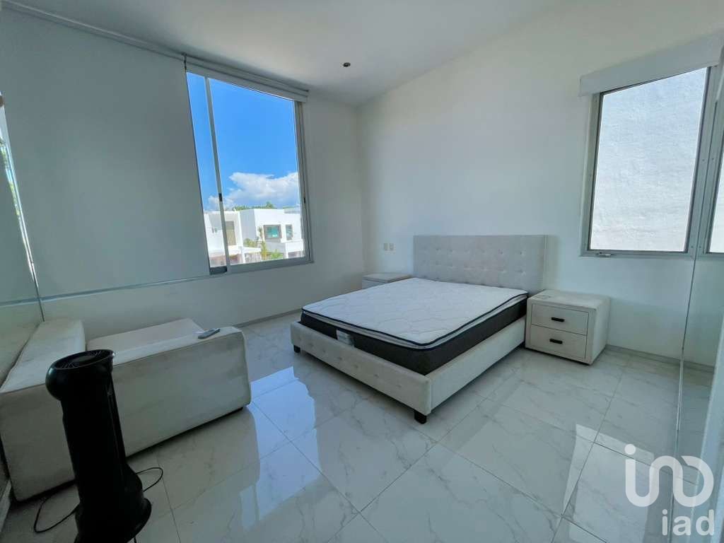 VENTA DE CASA EN RESIDENCIAL CUMBRES, CANCUN