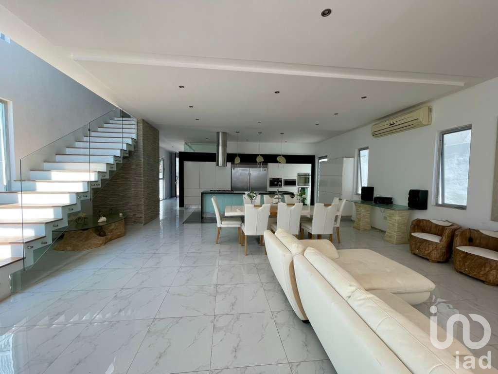 VENTA DE CASA EN RESIDENCIAL CUMBRES, CANCUN VENTA DE CASA EN RESIDENCIAL CUMBRES, CANCUN