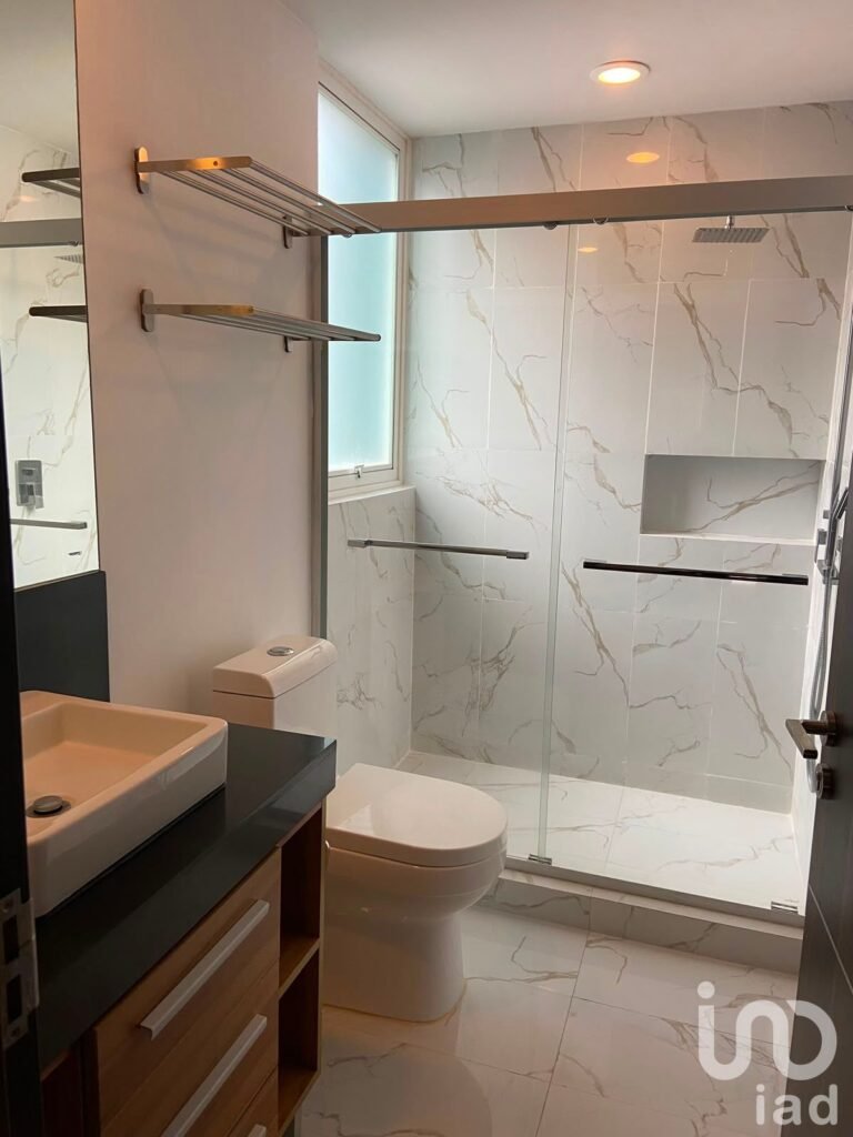 Hermoso departamento con vista arbolada y a las monta