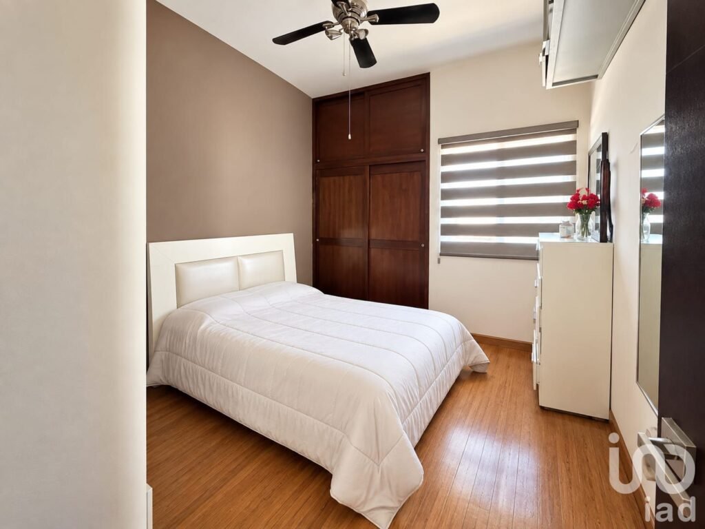 RESIDENCIA EN VENTA CON AMPLIO PATIO, SECTOR CANAL 44, CD JUAREZ