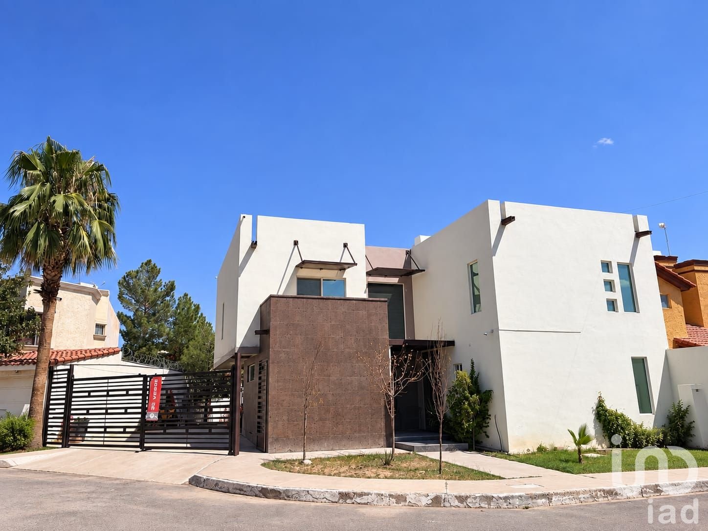 RESIDENCIA EN VENTA CON AMPLIO PATIO, SECTOR CANAL 44, CD JUAREZ RESIDENCIA EN VENTA CON AMPLIO PATIO, SECTOR CANAL 44, CD JUAREZ