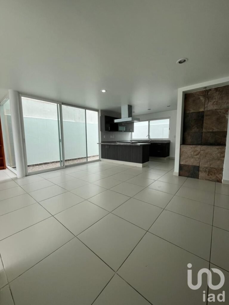 CASA EN VENTA EN ZIBATA QUERETARO