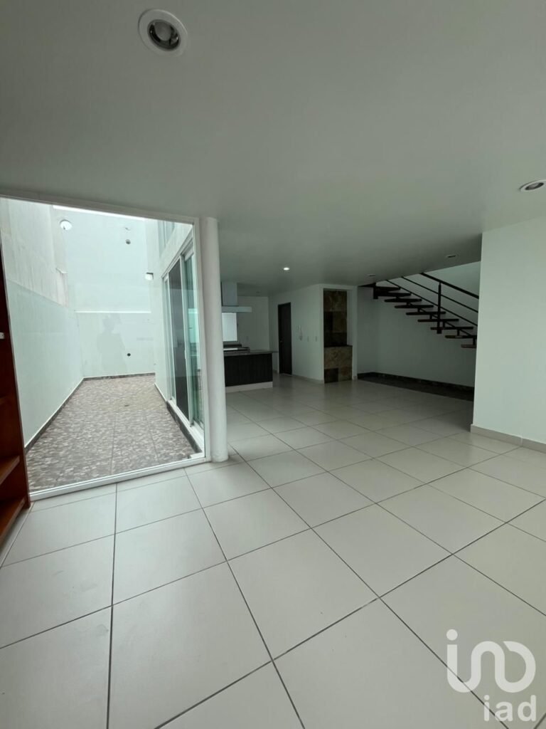 CASA EN VENTA EN ZIBATA QUERETARO