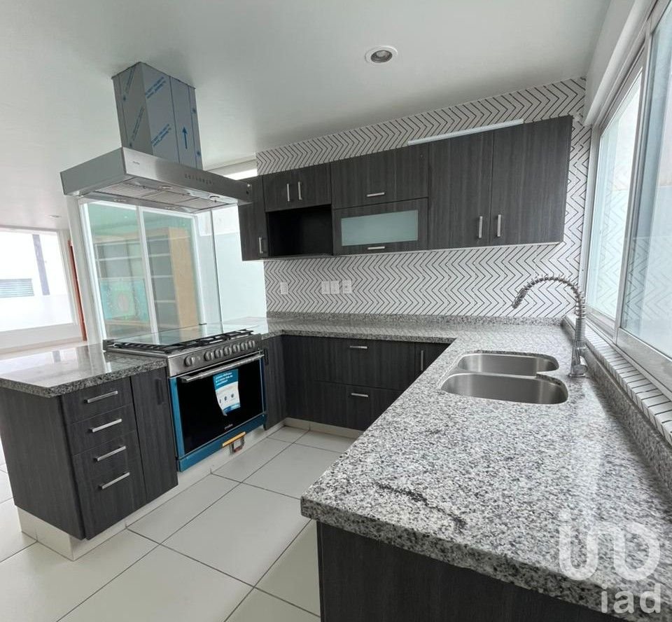 CASA EN VENTA EN ZIBATA QUERETARO