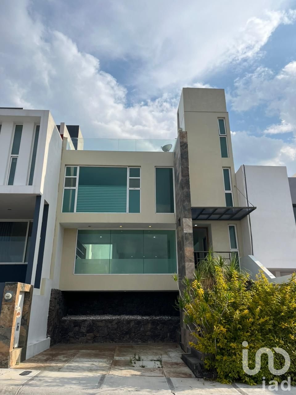 CASA EN VENTA EN ZIBATA QUERETARO