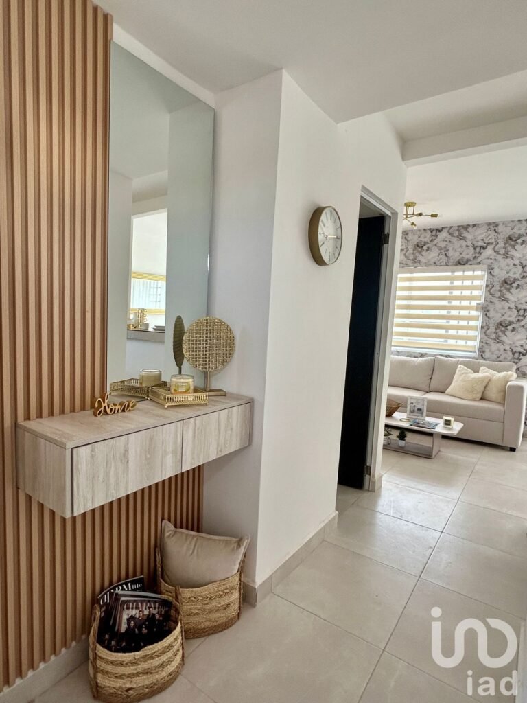 Casa en venta en cerrada sobre avenida principal  de Torreón