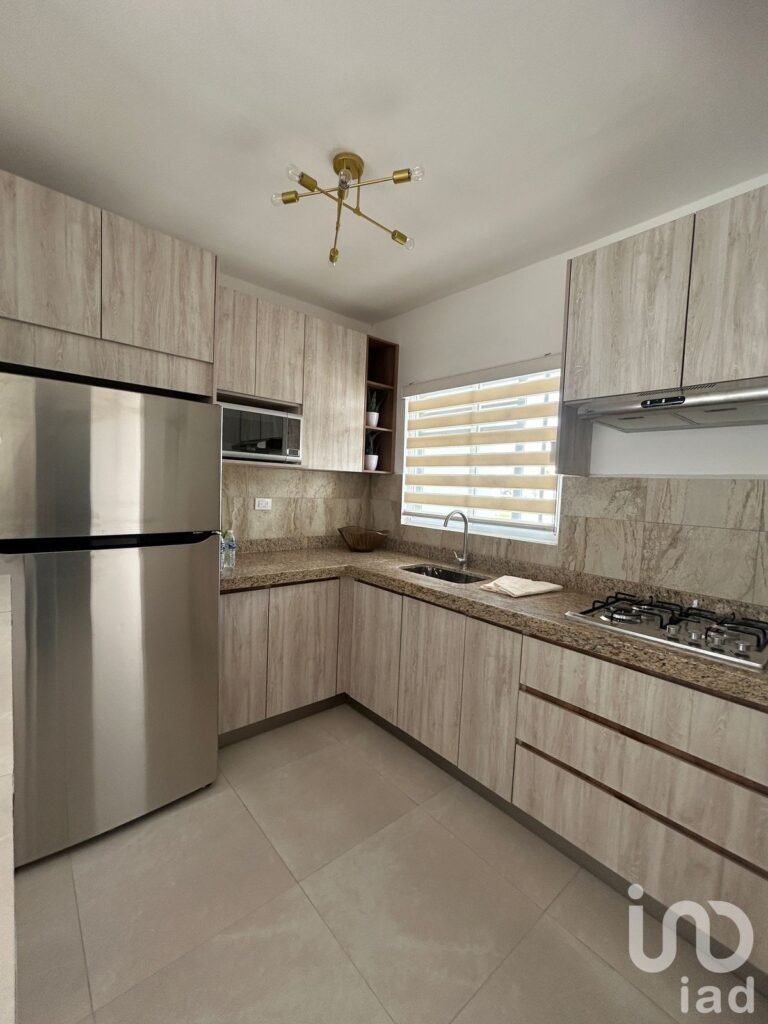 Casa en venta en cerrada sobre avenida principal  de Torreón