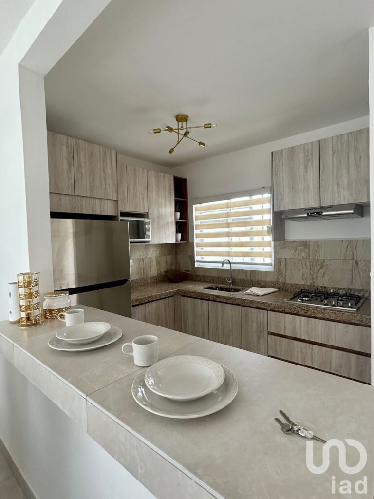 Casa en venta en cerrada sobre avenida principal  de Torreón