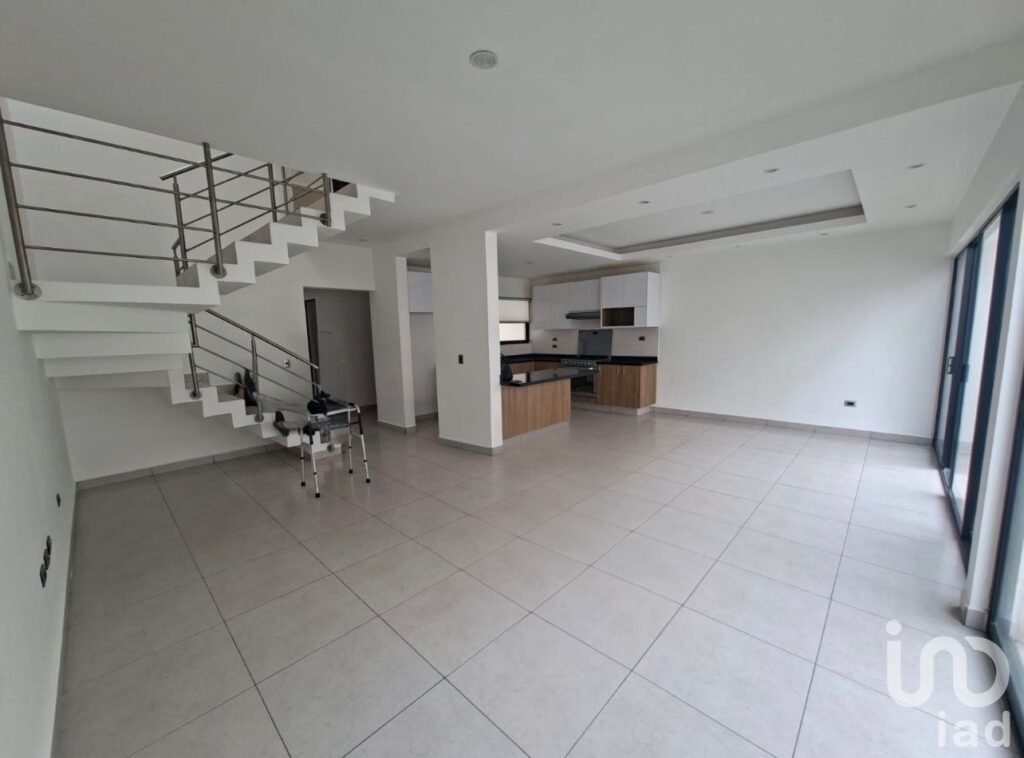 CASA EN RENTA ALTOS JURIQUILLA QUERETARO