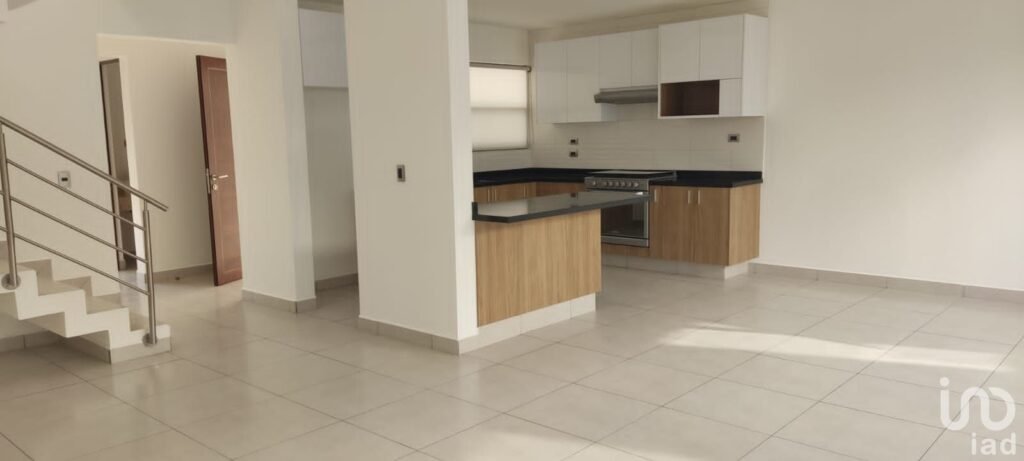 CASA EN RENTA ALTOS JURIQUILLA QUERETARO