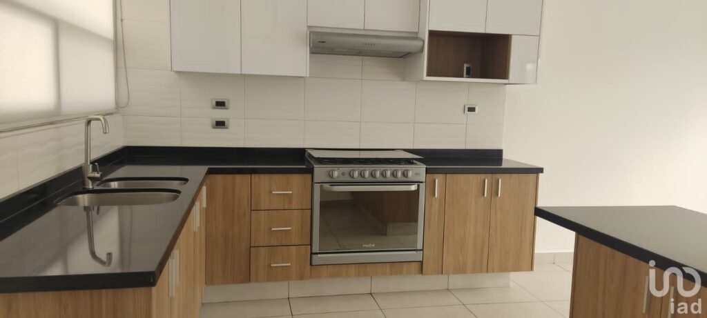 CASA EN RENTA ALTOS JURIQUILLA QUERETARO
