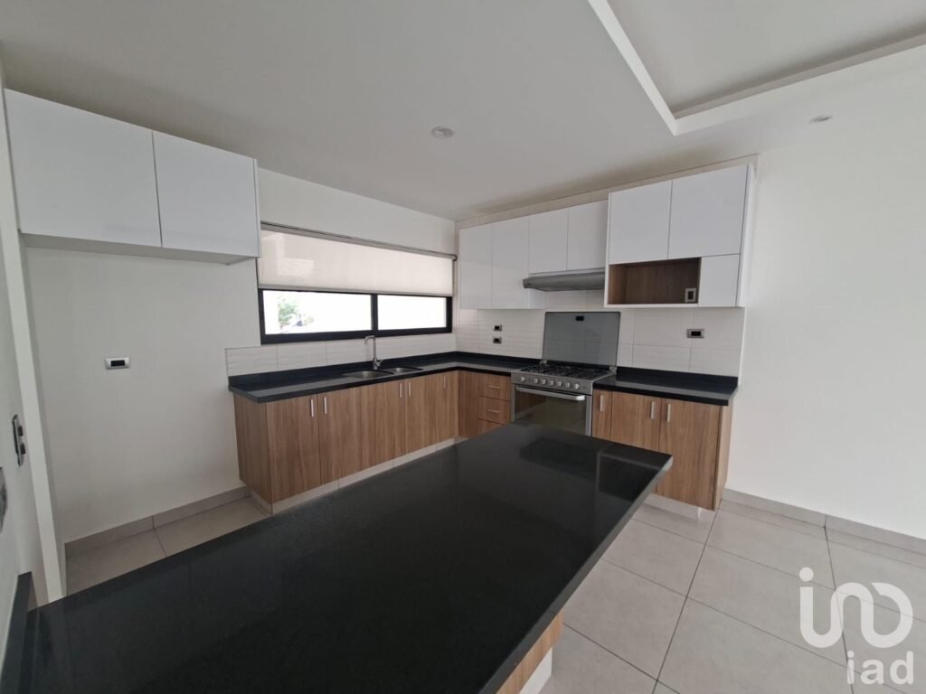 CASA EN RENTA ALTOS JURIQUILLA QUERETARO