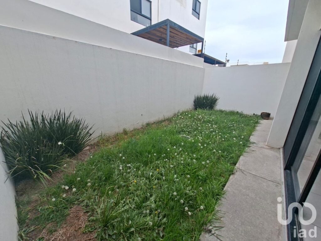 CASA EN RENTA ALTOS JURIQUILLA QUERETARO