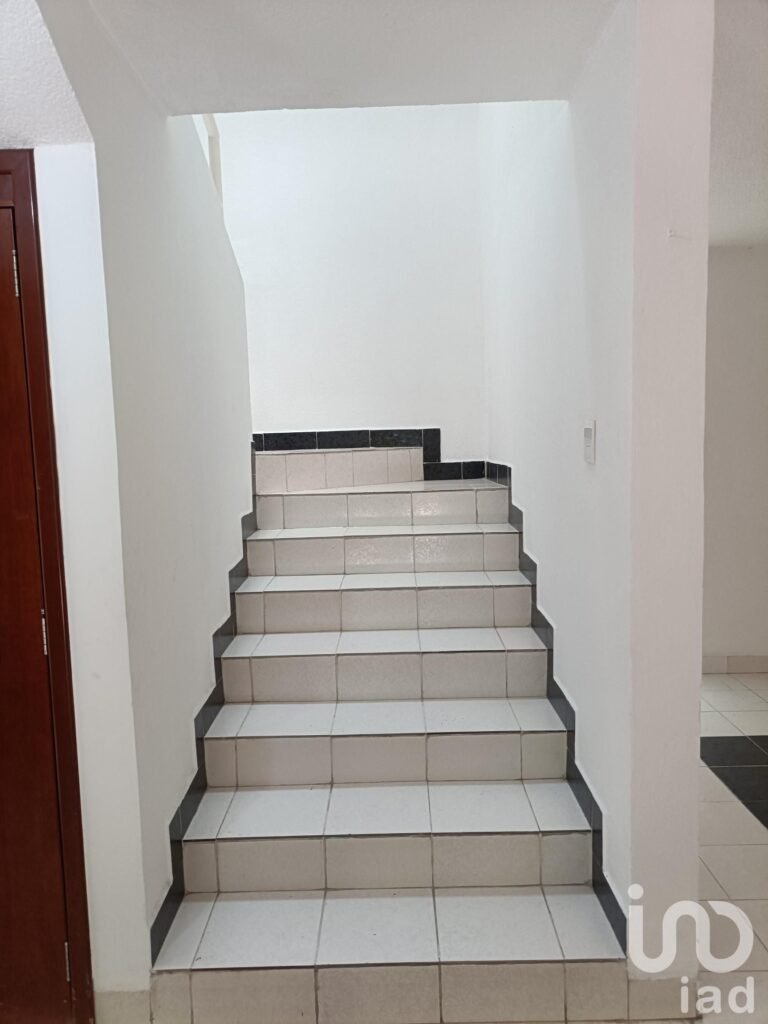 CASA HABITACION EN AV REVOLUCION MZ2 LT11COL. TEPALCATES IZTAPALAPA CP09210 CDMX