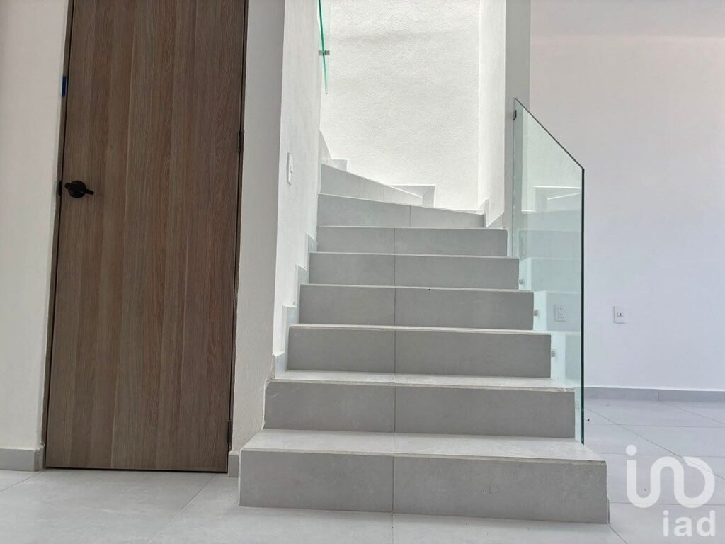 VENTA CASA CIUDAD MADERAS QUERÉTARO
