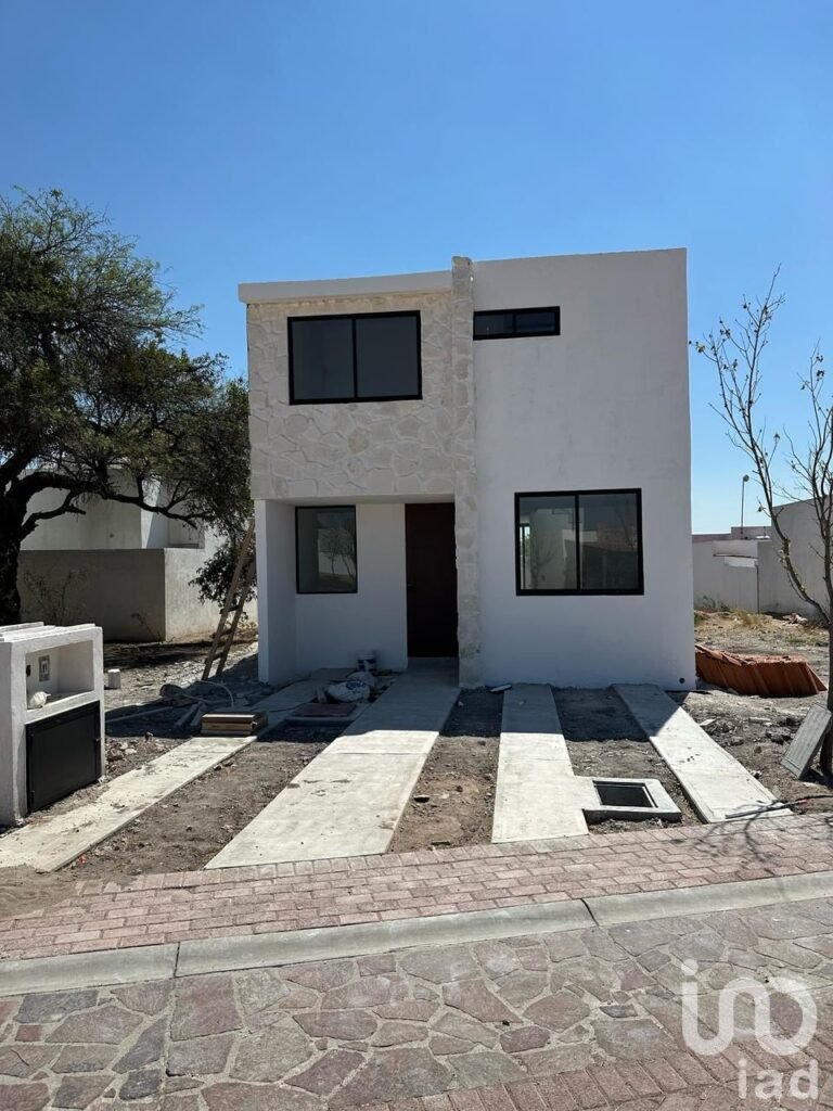 VENTA CASA CIUDAD MADERAS QUERÉTARO
