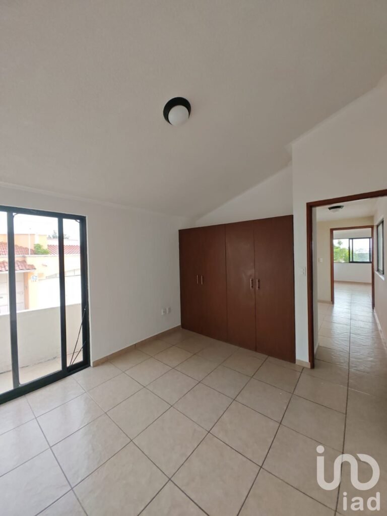 Casa en renta frente a área verde en Arboledas del Parque, Querétaro