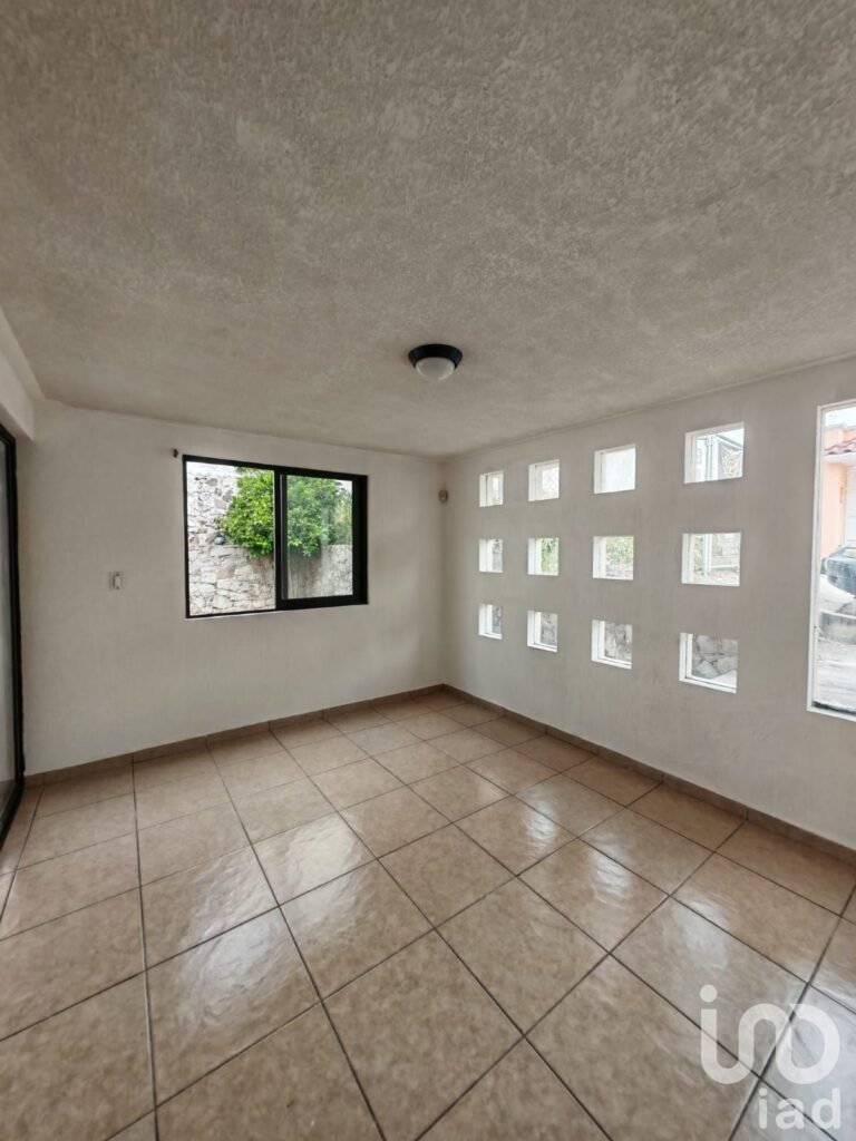 Casa en renta frente a área verde en Arboledas del Parque, Querétaro