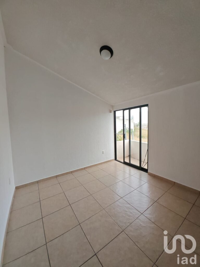 Casa en renta frente a área verde en Arboledas del Parque, Querétaro