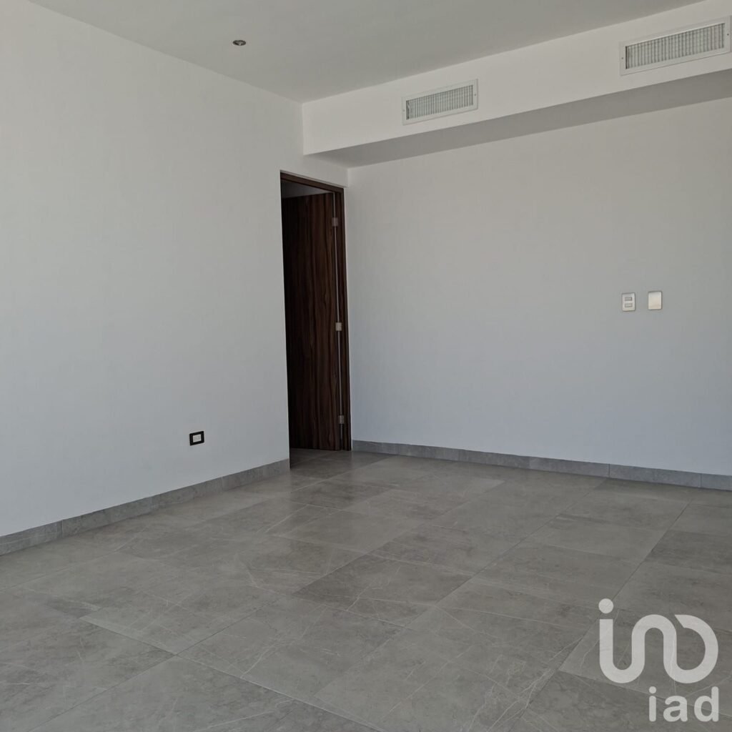 Casa en cerrada con amenidades como cancha de padel en viñedos Torreón